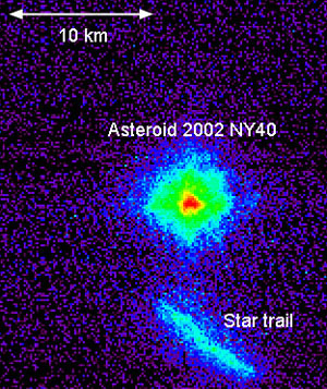 H-band (1.63 microns) image of asteroid 2002 NY40 taken on the night of August 17 to 18, 2002. (Credit: The ING NAOMI team)