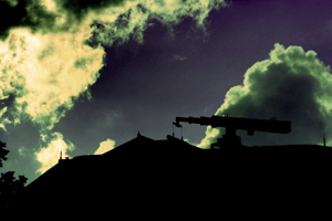 Oilfield and acid clouds (Credit: Fabio Venni, http://www.flickr.com/photos/fabiovenni/)