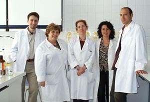 Martinez-Ruiz Group (Martinez-Ruiz second from right)

